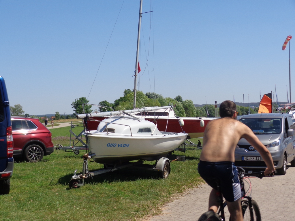 Ende einer windlosen Regatta puetzregatta-2019_03.jpg